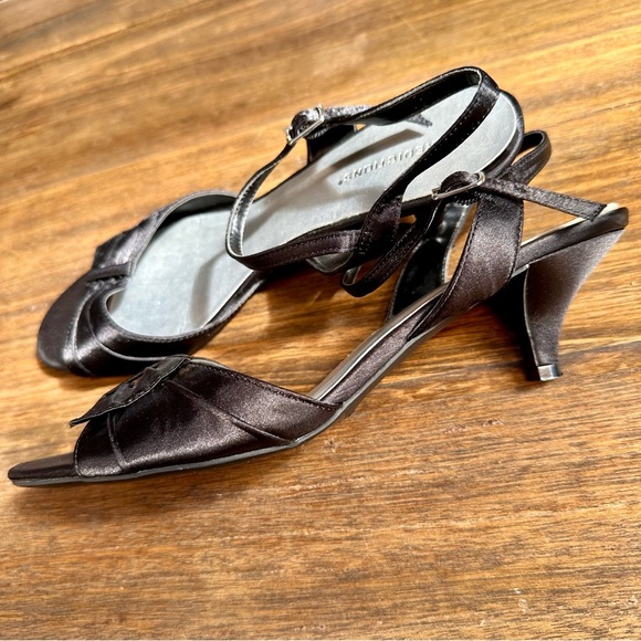 Predictions Kitten Heel Sandals Black Satin Size 9.5 Wide Fit - Picture 5 of 10